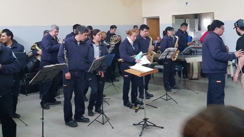 El Maxi Básquetbol celebró el Día del Niño en B° Alcira Sur