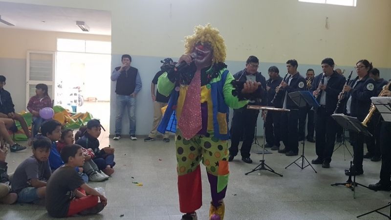 El Maxi Básquetbol celebró el Día del Niño en B° Alcira Sur