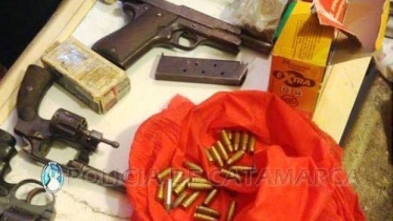 Secuestran armas de fuego, municiones, y droga
