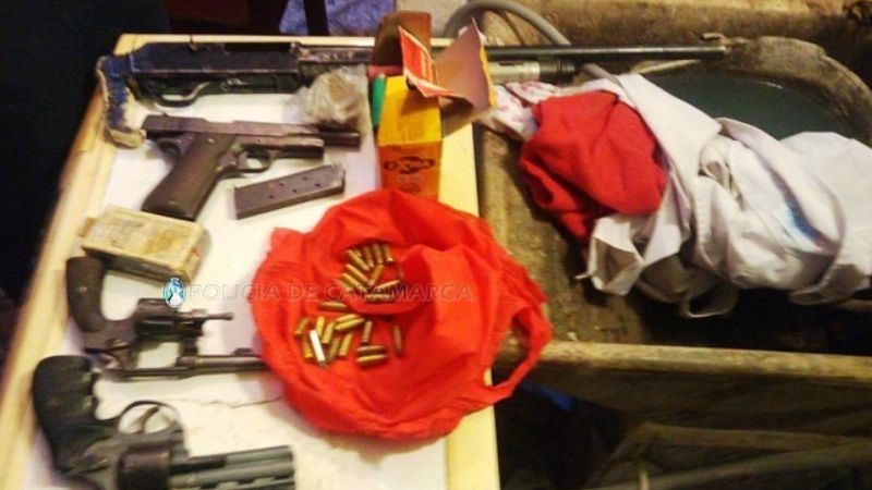 Secuestran armas de fuego, municiones, y droga