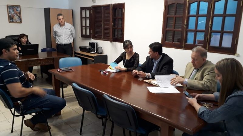 Apertura de sobres para la compra de insumos para Farmacia Central