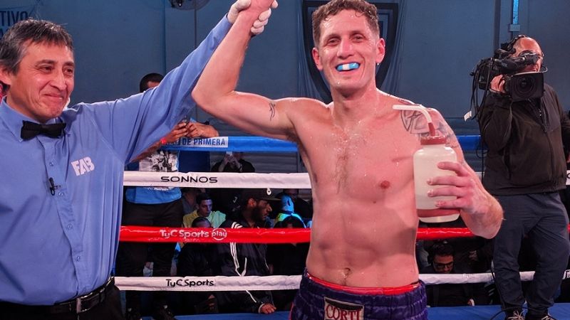 Bastida destruyó a Vargas y victoria del “Principito” Coggi