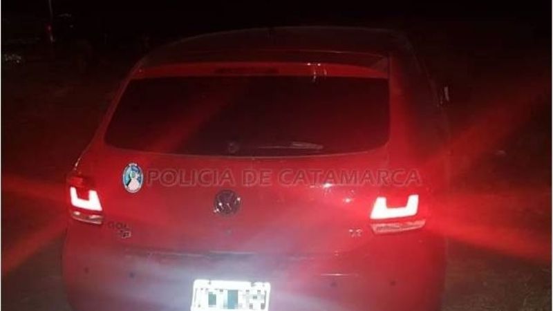 Secuestran un auto y arrestan a un hombre en un puesto caminero