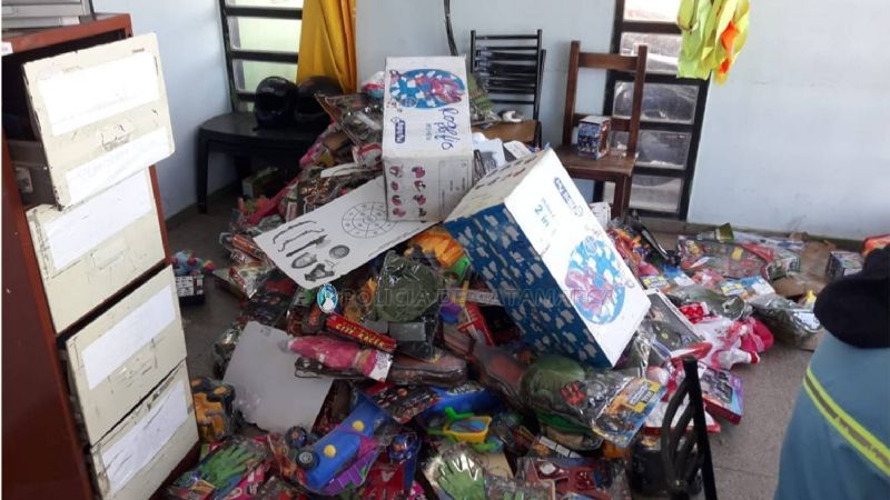 Secuestran mercadería ilegal valuada en 150 mil pesos