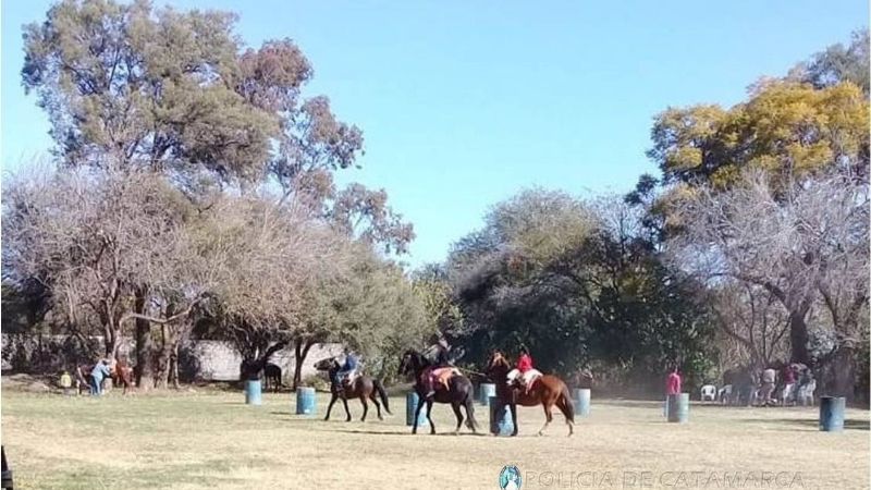 Policías e instituciones agasajaron a los niños