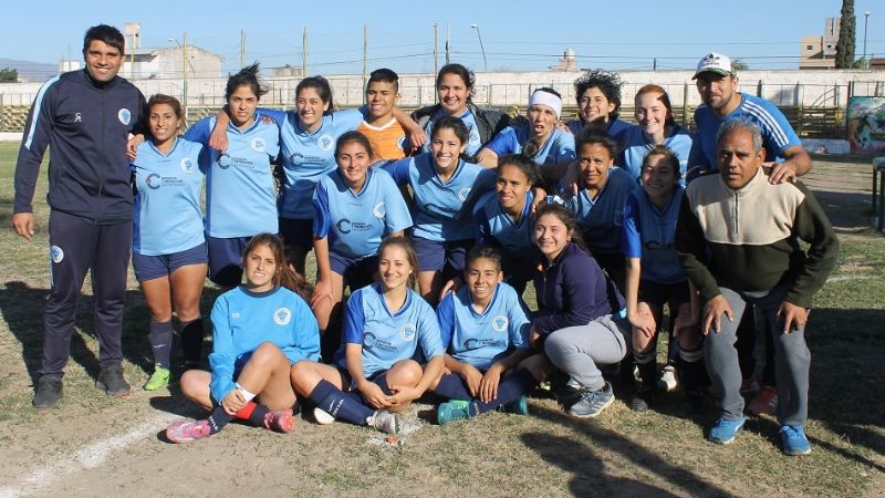 Rivadavia primer campeón del fútbol femenino en Capital