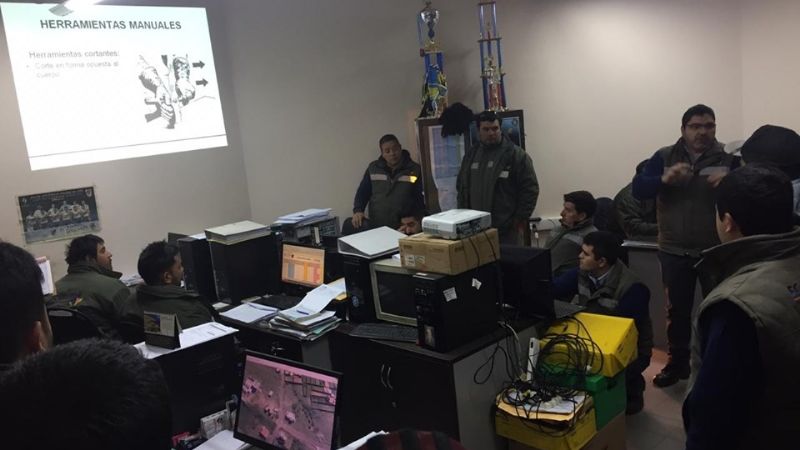 Capacitan a trabajadores de la EC SAPEM