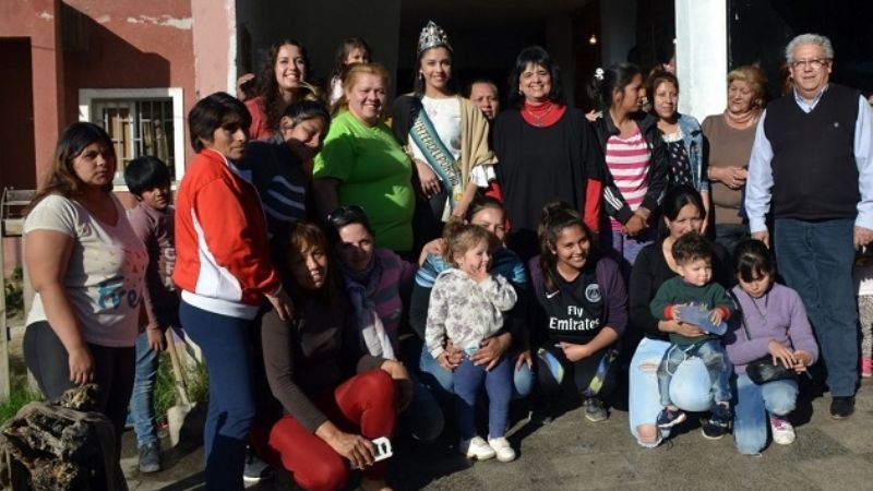 Entregan los alimentos de la elección de la Reina del Poncho 2019