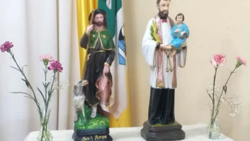 Las imágenes de San Roque y San Cayetano visitan escuela