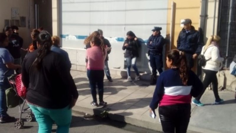 Protesta de mujeres en sede de ANSES