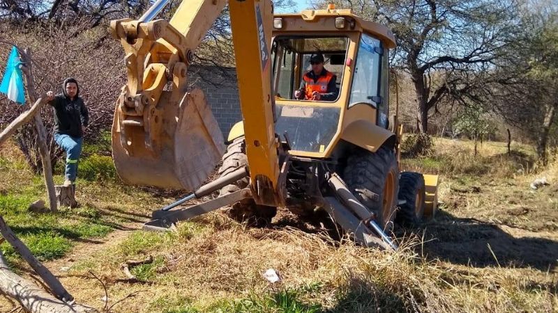 Candidato abrió un camino para una población que vivía aislada