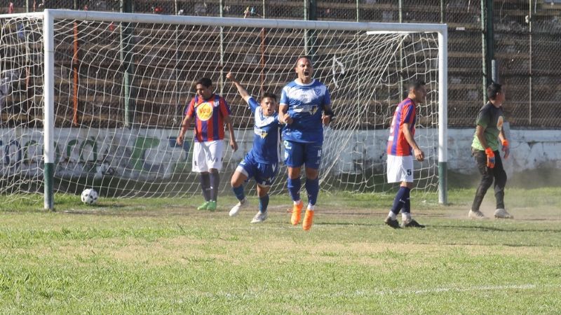 Goleada de Ferro y empate de “Tesho”-Vélez y “Poli”-“Santo”