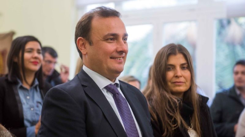 Lucía tomó juramento a nuevo funcionario