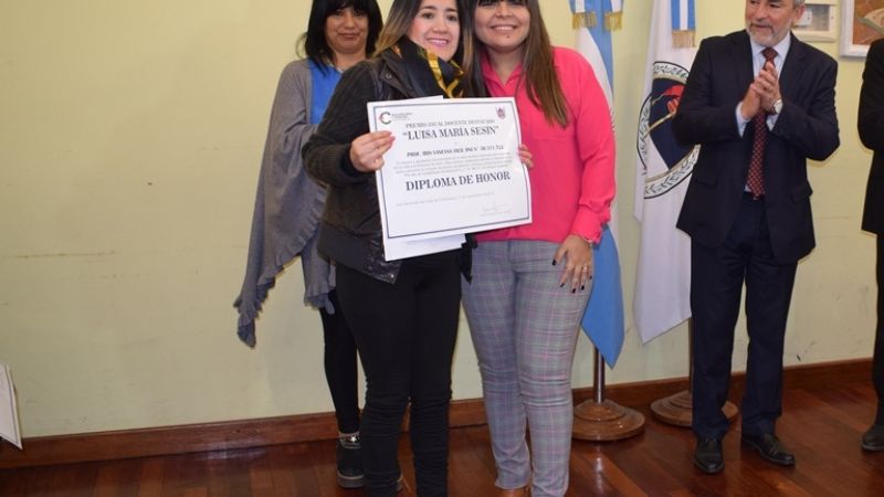 Distinguieron a docentes con el premio “Luisa María Sesín”