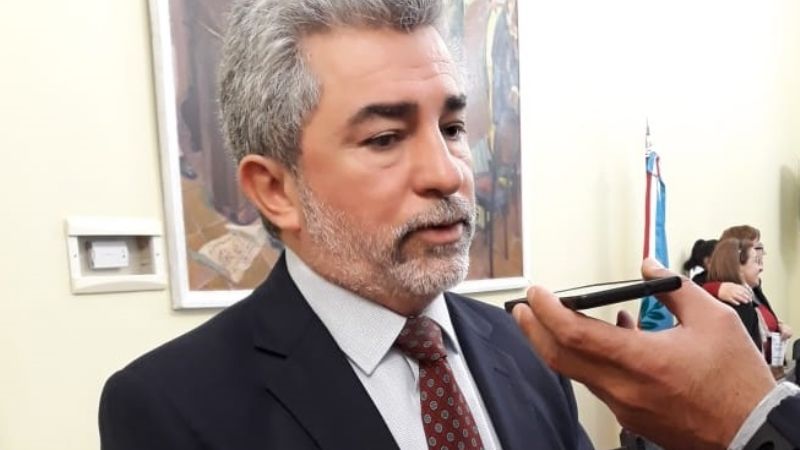 Gutiérrez aseguró que convocará a los gremios