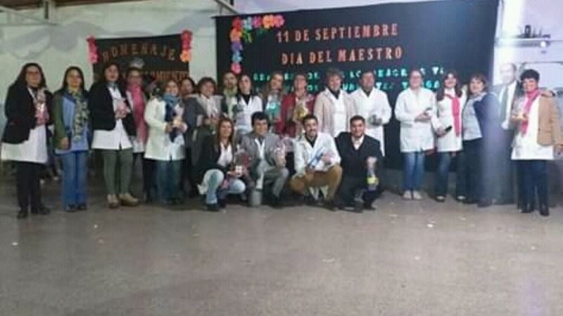 Docentes de El Alto celebraron el Día del Maestro