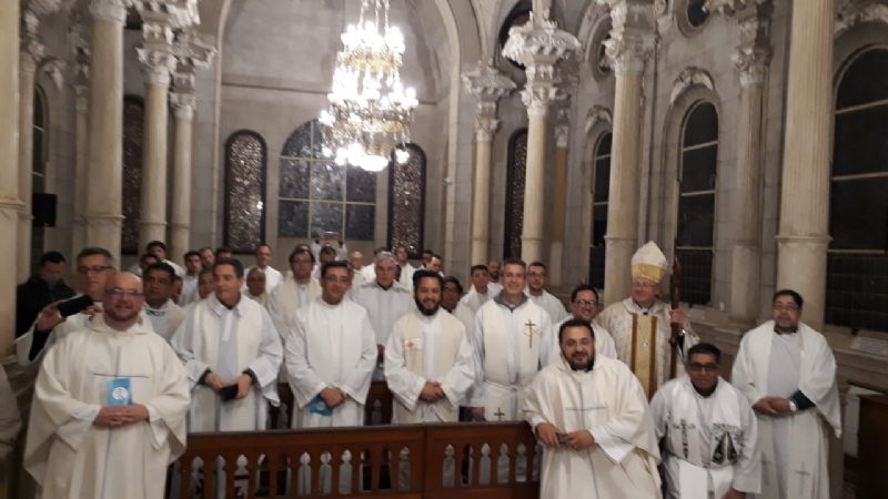 Delegados del país para el Congreso Mariano, a los pies de la Virgen del Valle