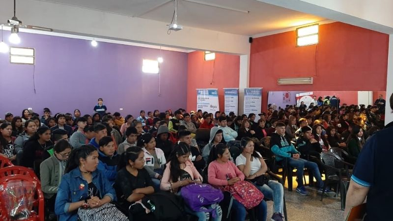 Gran participación y compromiso de estudiantes tinogasteños en UNCA+Cerca