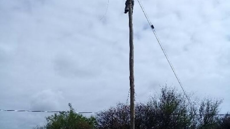 Una tarea nada fácil para operarios de la EC SAPEM