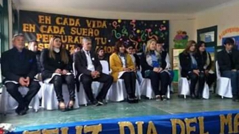 Homenaje por el "Día del Maestro" en Mutquín