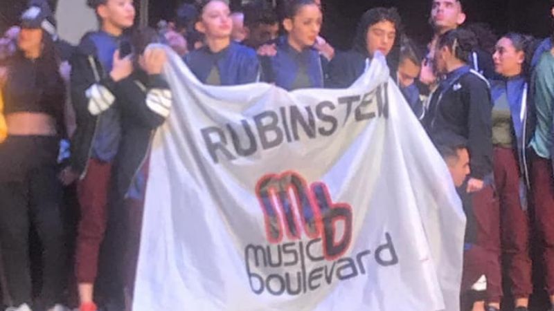 Bailarines catamarqueños premiados con medallas en certamen mundial