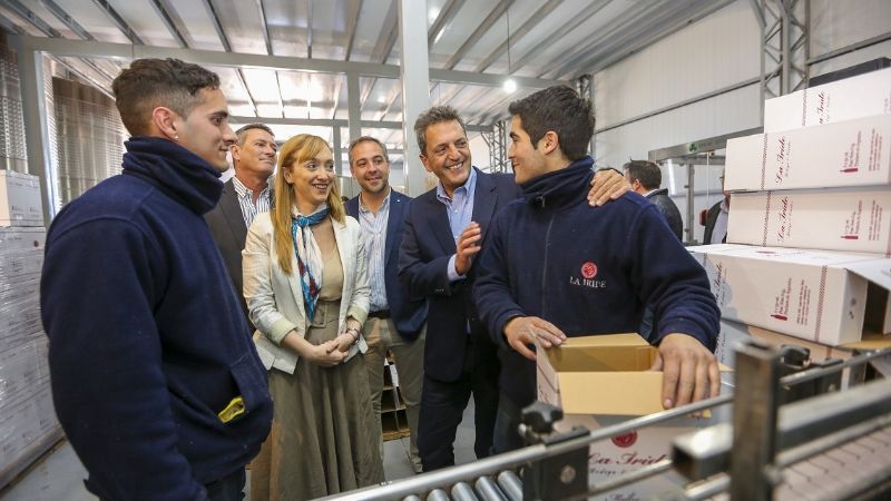 “El acuerdo económico y social va a venir con un profundo federalismo”