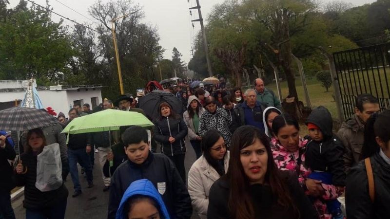 Una intensa lluvia acompañó el cierre de las fiestas patronales en El Alto