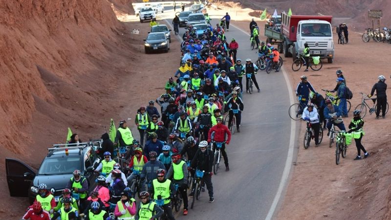 En Santa María, asisten a peregrinos que viajan a Salta