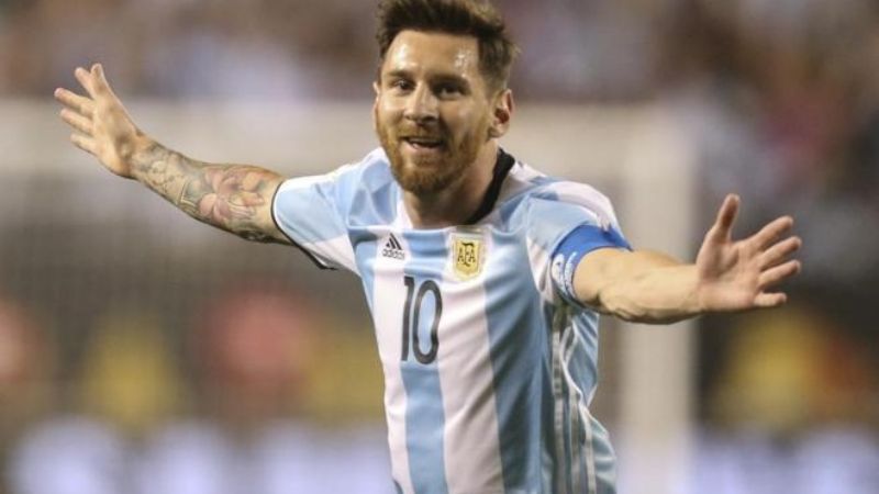 Messi eufórico por el pase de Argentina a la final del Mundial de básquet