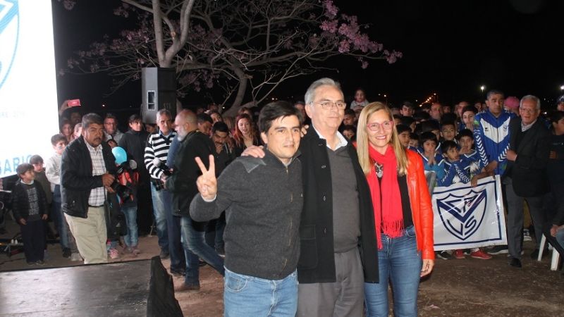 Lucía inauguró la cancha, la iluminación y otras obras en Vélez