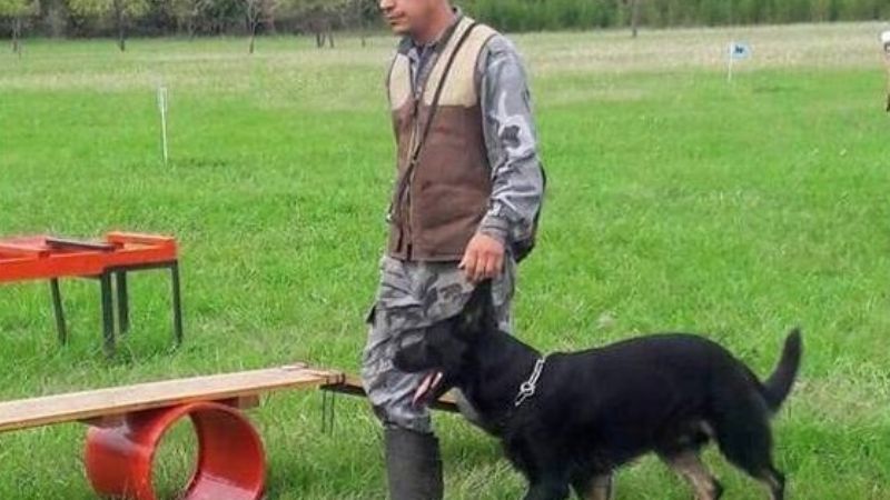 Athos llegó a Francia y representará a Argentina