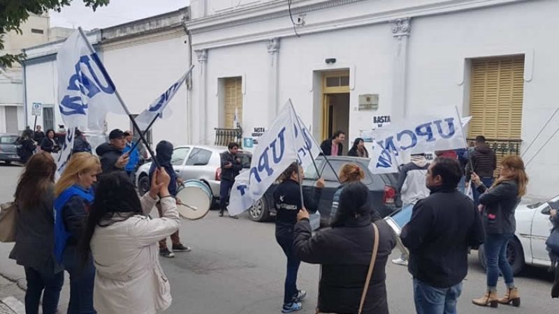 Trabajadores protestaron por nombramientos y denuncian maltratos