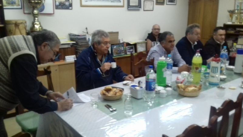 Cierran los supermercados por el Día del Empleado de Comercio