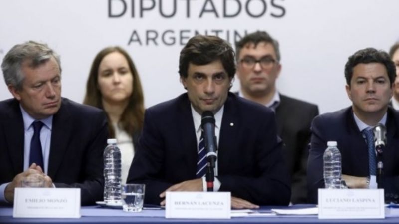 Lacunza presentó el Presupuesto 2020