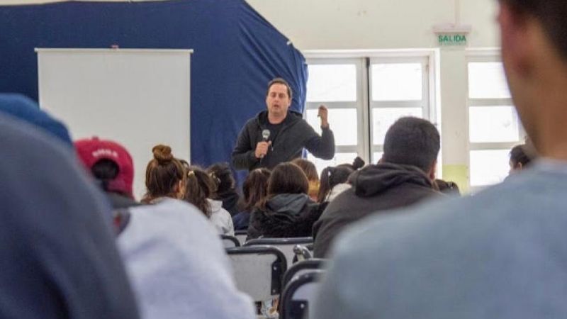 Noche de los lápices: Mera compartió reflexiones con alumnos