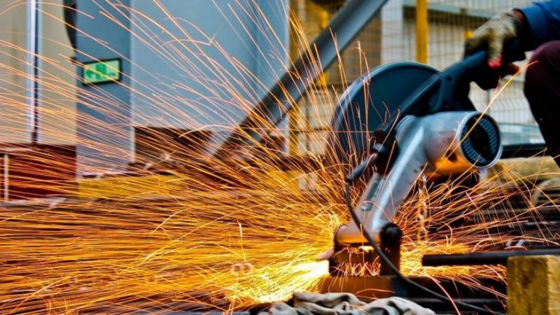 Producción industrial cayó más del 6% en julio