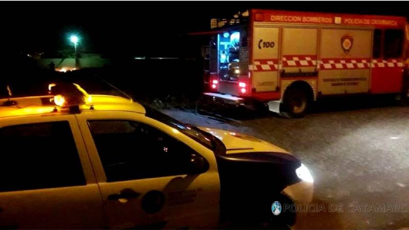 Incendio de pastizales en un baldío
