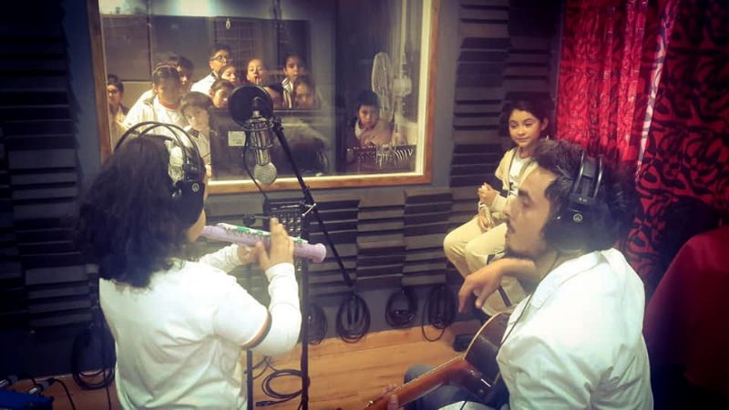 Alumnos del Colegio Senet visitaron el Estudio “Raúl Alejandro Nieva”