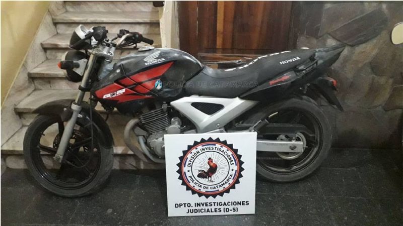 Fue a probar la moto para comprarla y se la terminó robando