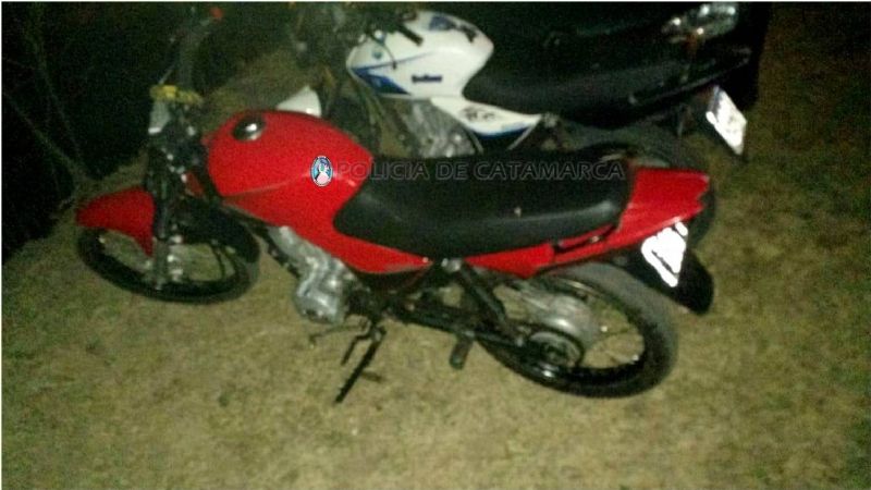 Secuestran cuatro vehículos y bebidas alcohólicas en El Rodeo