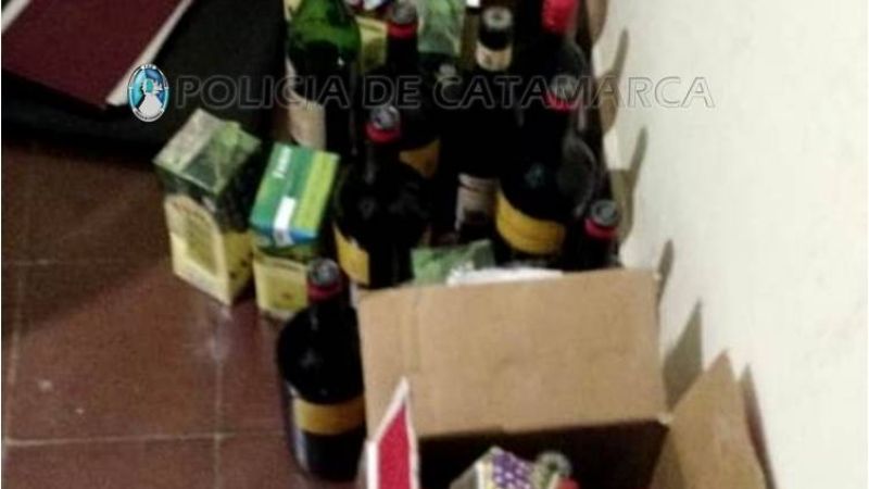 Secuestran cuatro vehículos y bebidas alcohólicas en El Rodeo