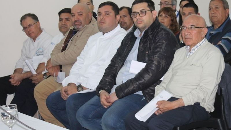 Gastronómicos de todo el país “cocinan” en Catamarca