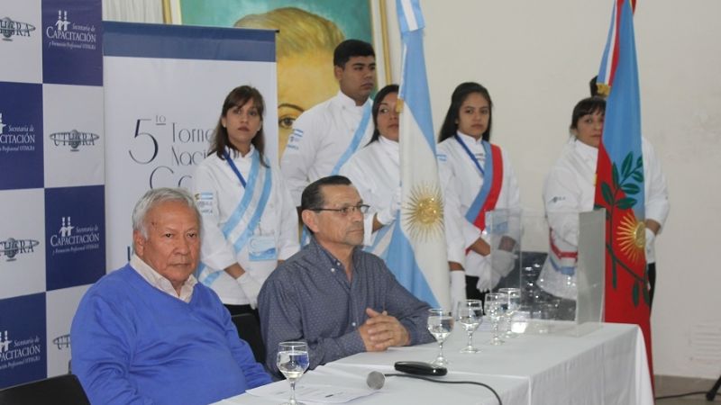 Gastronómicos de todo el país “cocinan” en Catamarca