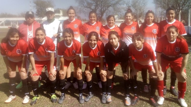 Villa Dolores abrió con goleada el torneo Anual  Femenino
