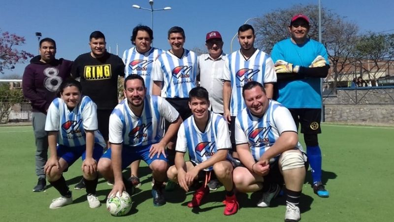 Los Únicos y Los Poetas, los sorpresivos finalistas