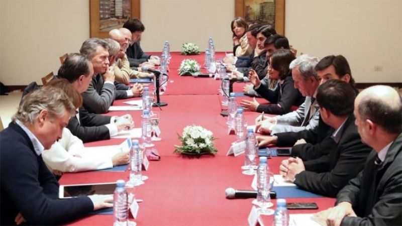 Nación analiza un plan para pagarle la deuda “reperfilada” a Catamarca