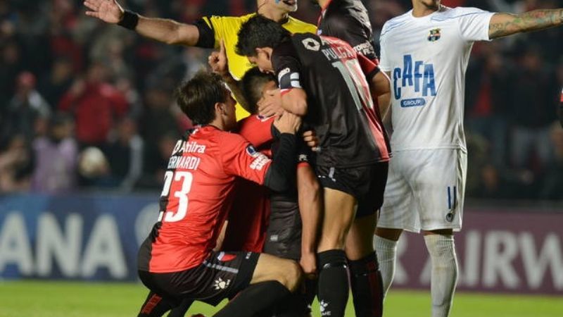 Colón con Mineiro abre las semifinales Sudamricanas