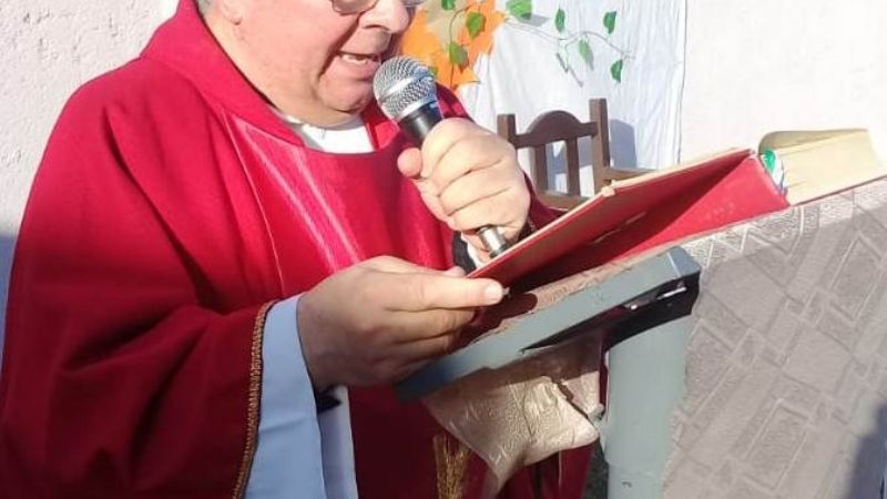 Asume el nuevo párroco de Ambato