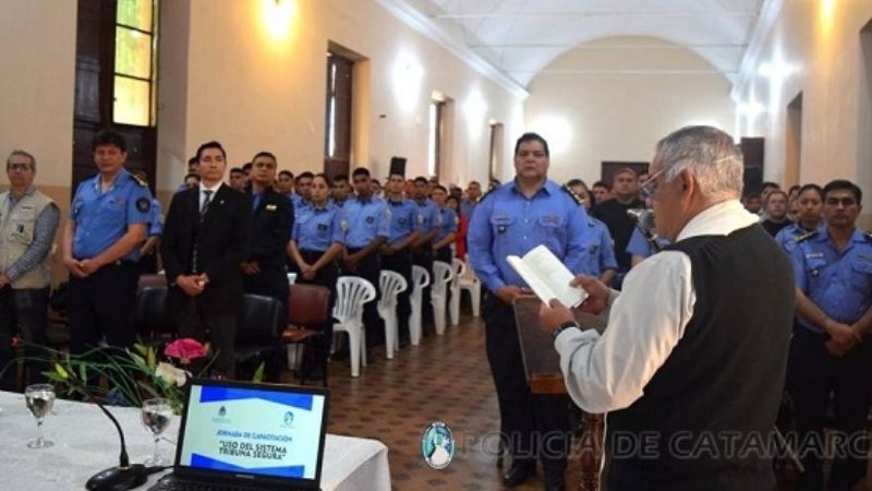 Policías se capacitaron en el sistema "Tribuna segura"