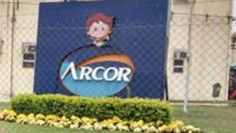 Arcor da vacaciones en tres plantas en octubre, y en Recreo, en noviembre